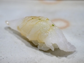Mérou à points rouges (Kijihata)