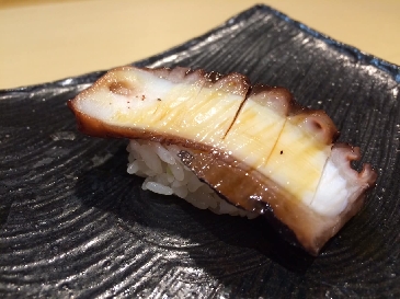 une photo de Pieuvre commune sushi