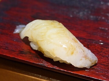 une photo de Poisson-pierre épineux sushi