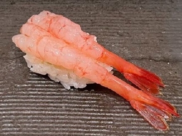 une photo de Crevette rose d'Alaska sushi
