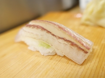 A photo of Akayagara nigiri