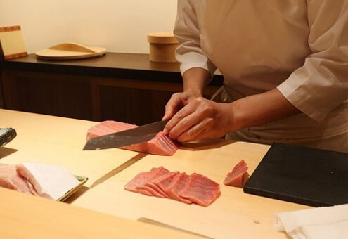 cut tuna thinly